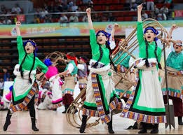 斗地主策略的攻守平衡（斗地主战术中的攻防均衡）